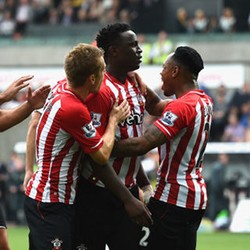 The Saints Menyerbu Emirates Stadium