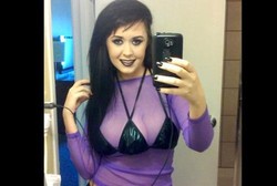 Terapis Pijat dengan 3 Payudara Dapat Kecaman dari Dokter Bedah