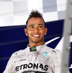 Hamilton Fokus Penuh ke Lima Balapan Sisa