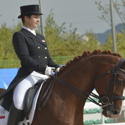 Larasati Raih Perunggu