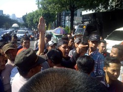 Muncul Massa HMI Minta Anas Dihukum, Suasana di Depan Tipikor Panas