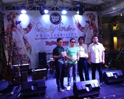 Vulnerability, Album Independen Pertama Sandhy Sondoro