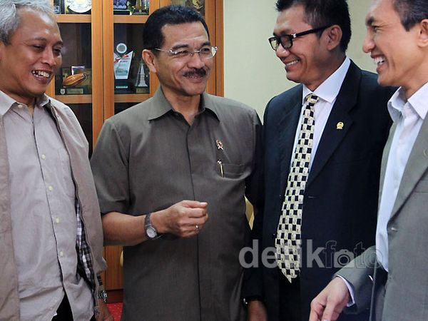 Mendagri Bahas RUU Pilkada dengan Komisi II