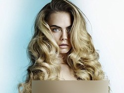 Cara Delevingne Pose Bugil untuk Pemotretan Majalah