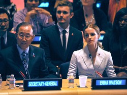 Duh! Hacker Ancam Emma Watson Akan Sebarkan Foto-foto Bugilnya