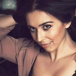 Foto Bugil Dibobol Hacker, Politisi Cantik Ini Cuek