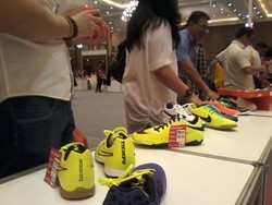 Aneka Sepatu Futsal Harga Miring Mulai Rp 300.000-an di JCC