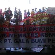 Risma Tegaskan Tak akan Perpanjang Perjanjian Dengan Investor Pasar Turi