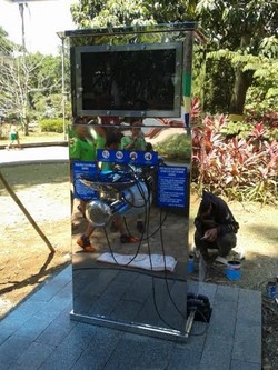 Asyik Ada Kran Air Siap Minum di Taman Balai Kota Bandung