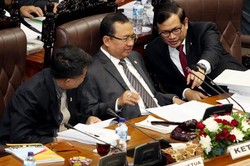 Hadiri Paripurna RUU Pilkada, Nusron Wahid Digoda Priyo