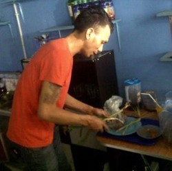 Hotman Paris Puji Norman Kamaru yang Jualan Bubur, Akan Ajak Syahrini Merapat