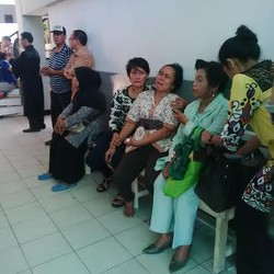 Sidang Diskors, Ibu Terdakwa Kasus Kekerasan SMA 3 Jakarta Pingsan