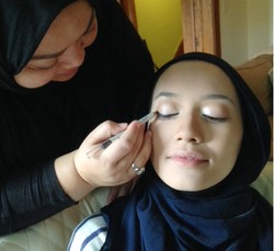 Foto: Persiapan Mega Iskanti Sebelum Pemotretan di Washington D.C.