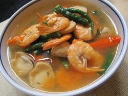Masak Praktis untuk Siang Ini: Sayur Asam Udang dan Tahu Gimbal