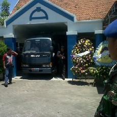 Enam Jenazah Korban Kecelakaan Tol Dibawa ke Rumah Duka