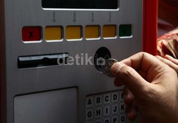 Hari Pertama Penerapan, Parkir Meter di Jl Sabang Kekurangan Koin