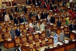 DPR Sahkan UU Pilkada, KPK Diminta Awasi Anggota DPRD