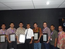 Mercedes Sertifikasi Karoseri Pembuat Bodi Bus