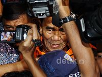 Gubernur Riau Resmi Ditahan KPK
