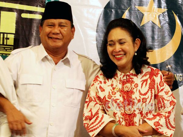 Prabowo Rangkul Titiek Soeharto