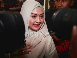 Sebelum Ditahan, Eddies Adelia Dikabarkan Kesulitan Ekonomi Hingga Jual Tas