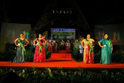 Miss Big Indonesia, Kontes Kecantikan Duta Badak Indonesia