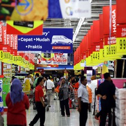 Carrefour Ajak 200 Anak Penyandang Difabel Belanja Gratis