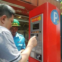 Pak Ahok, Tarif Parkir Meter untuk Mobil Kemahalan