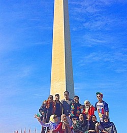 Strategi Menembus Fashion Week Internasional ala Tim Dian Pelangi