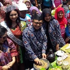 Rujak Soto di Banyuwangi Diburu Wisatawan, Ini Reaksi Bupati Anas
