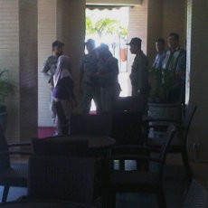 Makan Trotoar, Hotel Varna Didatangi Petugas Satpol PP