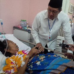 Menag Lukman Hakim Jenguk Jamaah Sakit di BPHI Makkah