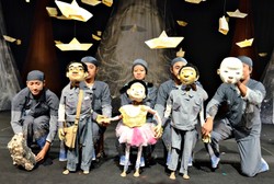 Surat ke Langit Persembahan Papermoon Puppet Theater di Salihara