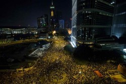 Unjuk Rasa Ribuan Orang Soal Demokrasi di Hong Kong Memanas