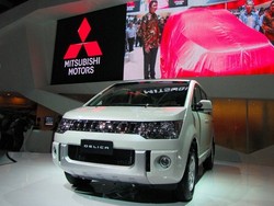 Mitsubishi Lepas Ribuan Mobil di IIMS