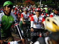 Kemeriahan Fun Bike TNI