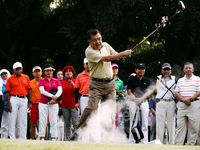 JK Bermain Golf di Charity Golf Tournament