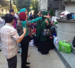 Dian Pelangi dan Tim Akhirnya Sampai di New York