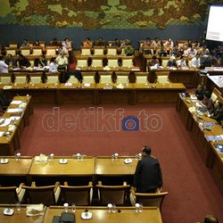 Hari Libur, DPR dan Pemerintah Bakal Gelar Rapat APBN 2015