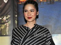 Bibir Merah Merona Laura Basuki