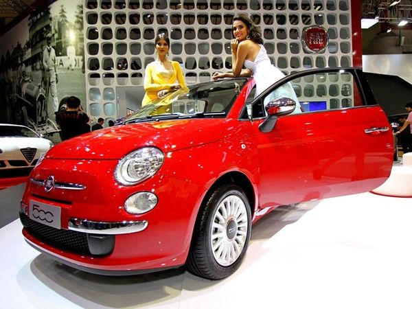 PT Garansindo Inter Global Luncurkan Fiat 500