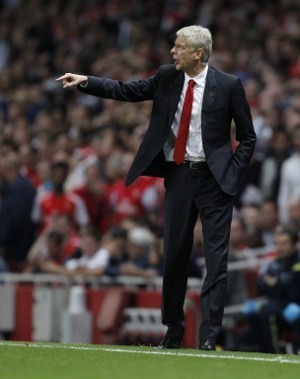 Arsenal Cuma Seri, Wenger Frustrasi