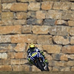 Rossi: Mustahil Saingi Duo Honda
