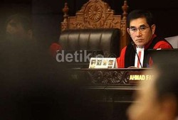 Bagaimana Nasib PDIP di UU MD3? Ketua MK: Tunggu Saja