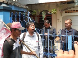 Jalan Kaki Yogya-Jakarta, Giman Sambangi Dulu Rumah Amien Rais