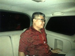 Diperiksa 9 Jam, Kadis Kesehatan Tangsel Bungkam saat Ditahan