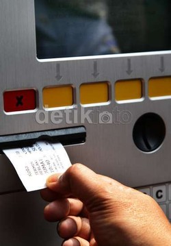 Ahok: Bulan Depan Sistem Parkir Meter Harus Pakai Uang Elektronik