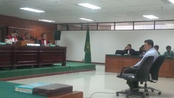 Teddy Renyut, Penyuap Bupati Biak Numfor Dituntut 4 Tahun Penjara