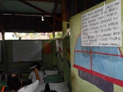 Sekolahnya Terkena Normalisasi Kali, Siswa SD Pondok Domba Dipindah ke SD Negeri