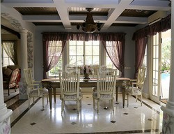 Tiap Ruang Beda Gaya di Rumah Lenny Agustin